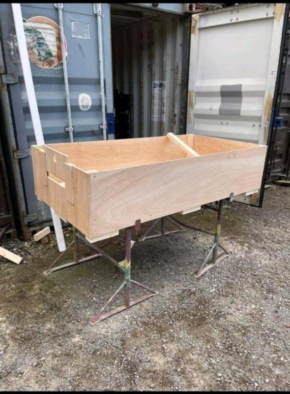 gumtree whelping box